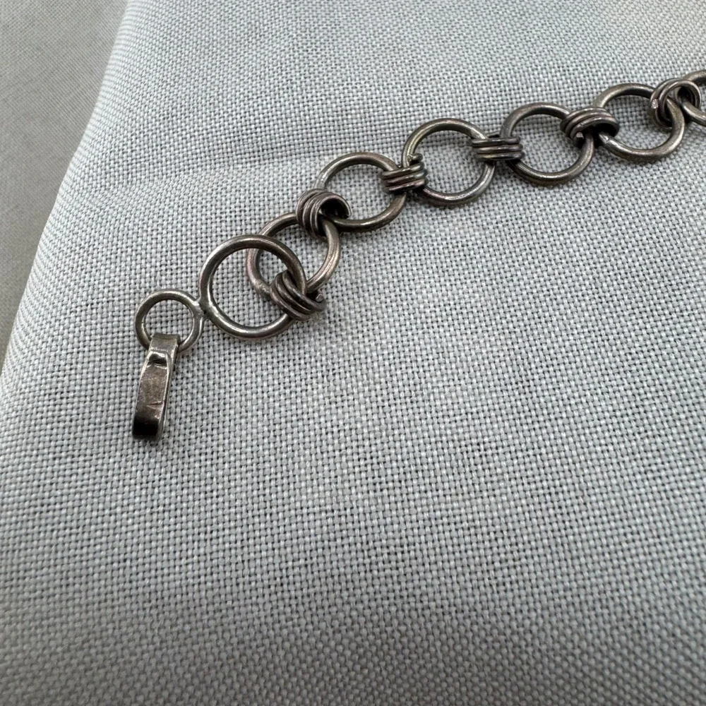 Link Bracelet Silver Tone Interlocking Ring Dark Patina 6.25 Inch Boho
